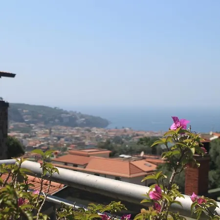 Alojamento de Acomodação e Pequeno-almoço Da Chiara Sea Sight