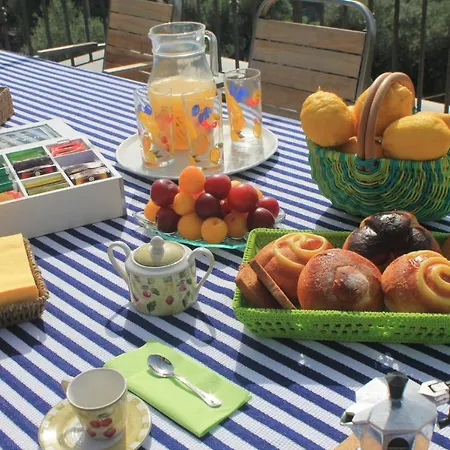 Da Chiara Sea Sight Alojamento de Acomodação e Pequeno-almoço Sorrento